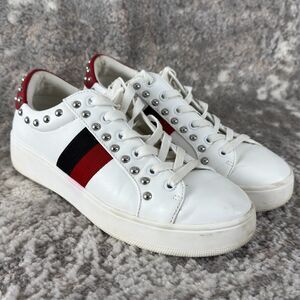 Steve Madden Size 8.5M Belle Low Top Sneaker White Red Blue Studded Lace Up